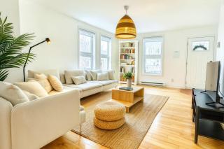Urban Boho Escape 4 Bedrooms King Beds - Québec - 0