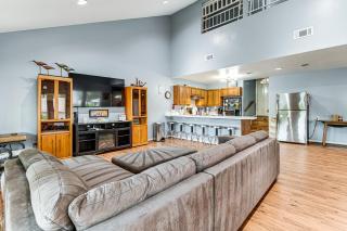 Steps to Marina Coldspring Retreat with Lake View - Coldspring - 0