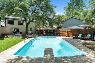 Stylish Flower Mound Home with Private Pool home - Flower Mound - 0