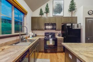 Tall Timber Getaway - Granby - 4