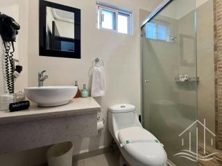Promo-2BR-Sleeps 8-Luxe Dept-1 Min Walk to Beach - Mazatlán - 4
