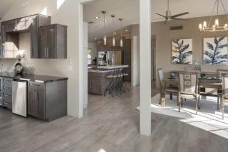 Stunning Views Hot Tub Prime Location - 4