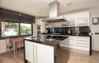 Pet Friendly Home In Santa Susanna - Santa Susanna - 6