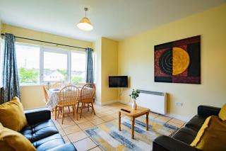 Spacious & Affordable 3 Bed Apt - Galway - 0