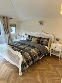 Historic Retreat Near To Mersea Island - Peldon - 0
