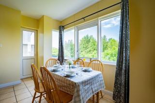 Spacious & Affordable 3 Bed Apt - Galway - 9