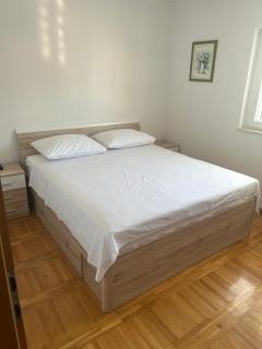 Lela - Kaštela - 2
