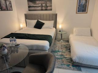 The Opal Lux - Stanwell - 9