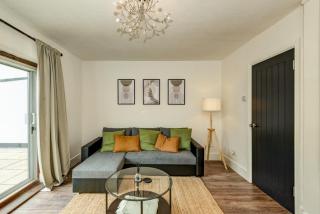 3 bed home by the sea - - 3