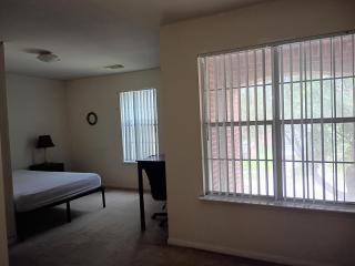 Quiet rooms accessible to Houston - Houston - 0