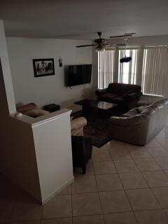 Quiet rooms accessible to Houston - Houston - 3