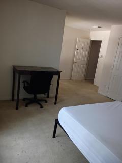 Quiet rooms accessible to Houston - Houston - 1