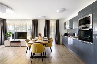 Karolina Lakefront Residence with Private Garden - Siófok - 4