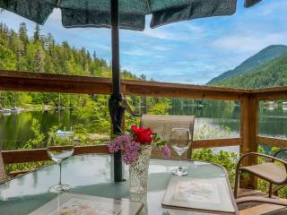 The Lakeside Cottage - Gibsons - 8