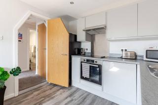 Modern Liverpool Getaway - Stylish 1-Bed Ideal for Business & Leisure Stays - Liverpool - 9