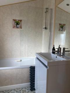 Hot Tub Lodge with Panoramic Views & Free Golf - Swarland - 7