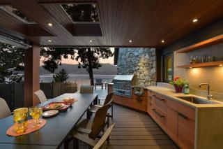 Island Luxury Oceanside Estate - Saanichton - 4