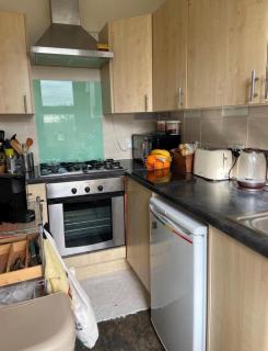 1 bedroom flat - Redhill - 1