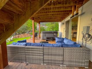 Lakefront A-frame Hot Tub, Dock, Kayaks, Games - Lake Ariel - 8