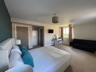 East Halton Hotel - East Halton - 0