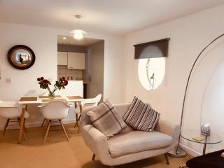 2 bed Docklands Apartment - Free Parking - Liverpool - 0