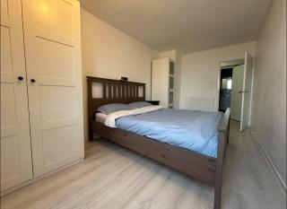 Large one bedroom apartment, with view, Canary Wharf - London - 2