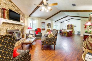 5 Mi to New Braunfels Family-Friendly Retreat - New Braunfels - 0