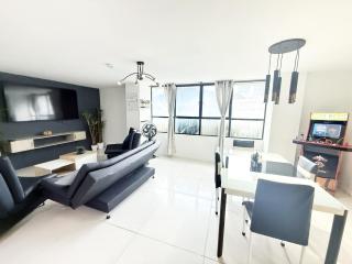 2 bedroom apartment - one block from Lleras park, P1 - Medellín - 0