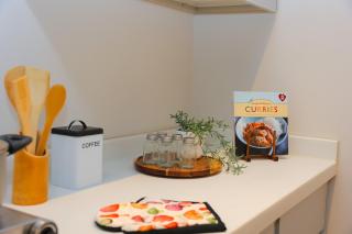 Spacious 2BR & Kitchen, Near Airport,Self Check-in - Riad - 4