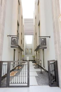 Spacious 2BR & Kitchen, Near Airport,Self Check-in - Riad - 8