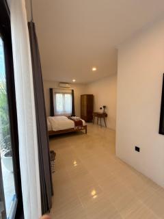 The Aura Inn - 5
