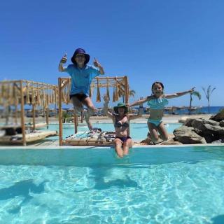 Alia Beachfront Suites and Spa - Charaki - 3
