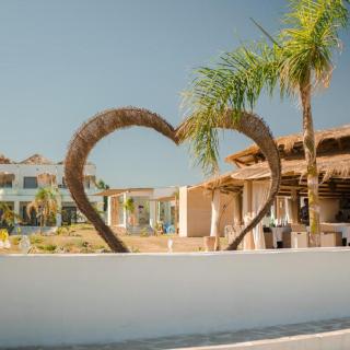 Alia Beachfront Suites and Spa - Charaki - 8