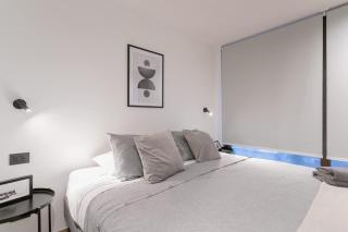 Spacious apartment steps from Escuela Militar - Santiago - 8