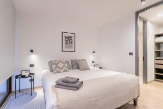 Spacious apartment steps from Escuela Militar - Santiago - 7