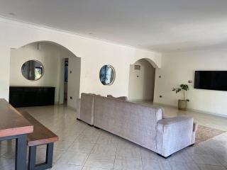 Oasis at your fingertips A 2 Bedroom Home - Kampala - 8