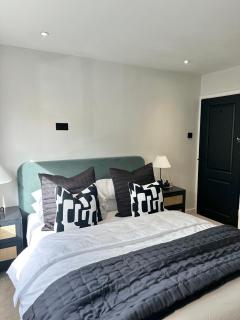 Canal Mews - 1 min from Trafford Centre and 2 min M60! - Manchester - 6
