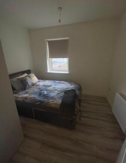 Luxury 3 Bedroom House - sleeps 6 people - 25 minute direct train to c - Newbridge - 2