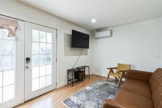 Charming Arboretum Getaway - Guest House - Dallas - 8