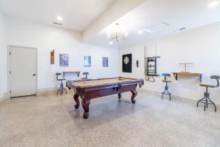 The Deco Retreat - UNR - Pet Friendly - 9
