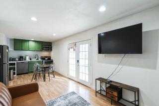 Charming Arboretum Getaway - Guest House - Dallas - 2
