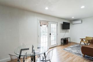 Charming Arboretum Getaway - Guest House - Dallas - 1