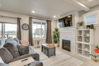 Columbia River Views Spacious Hammond Getaway! - Hammond - 6