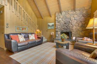 Lake Arrowhead Family Home with Game Room - 6