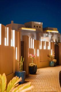 Villa Superior of Two Bedrooms & Private Pool - Al ‘Uyaynah - 7