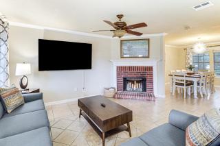 Near ATandT Stadium and Six Flags Texas Family Home! - Grand Prairie - 7