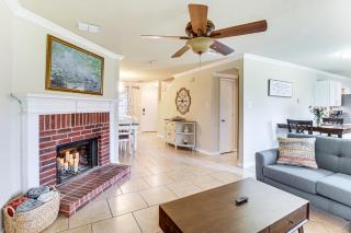 Near ATandT Stadium and Six Flags Texas Family Home! - Grand Prairie - 6