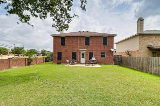 Near ATandT Stadium and Six Flags Texas Family Home! - Grand Prairie - 8