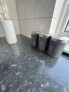 Tranquil 1BR in Hainault - - 8