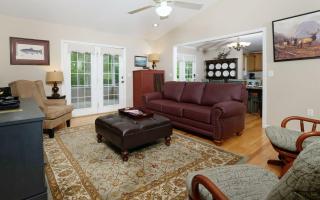 Hen Wallow Creek Cottage - 5
